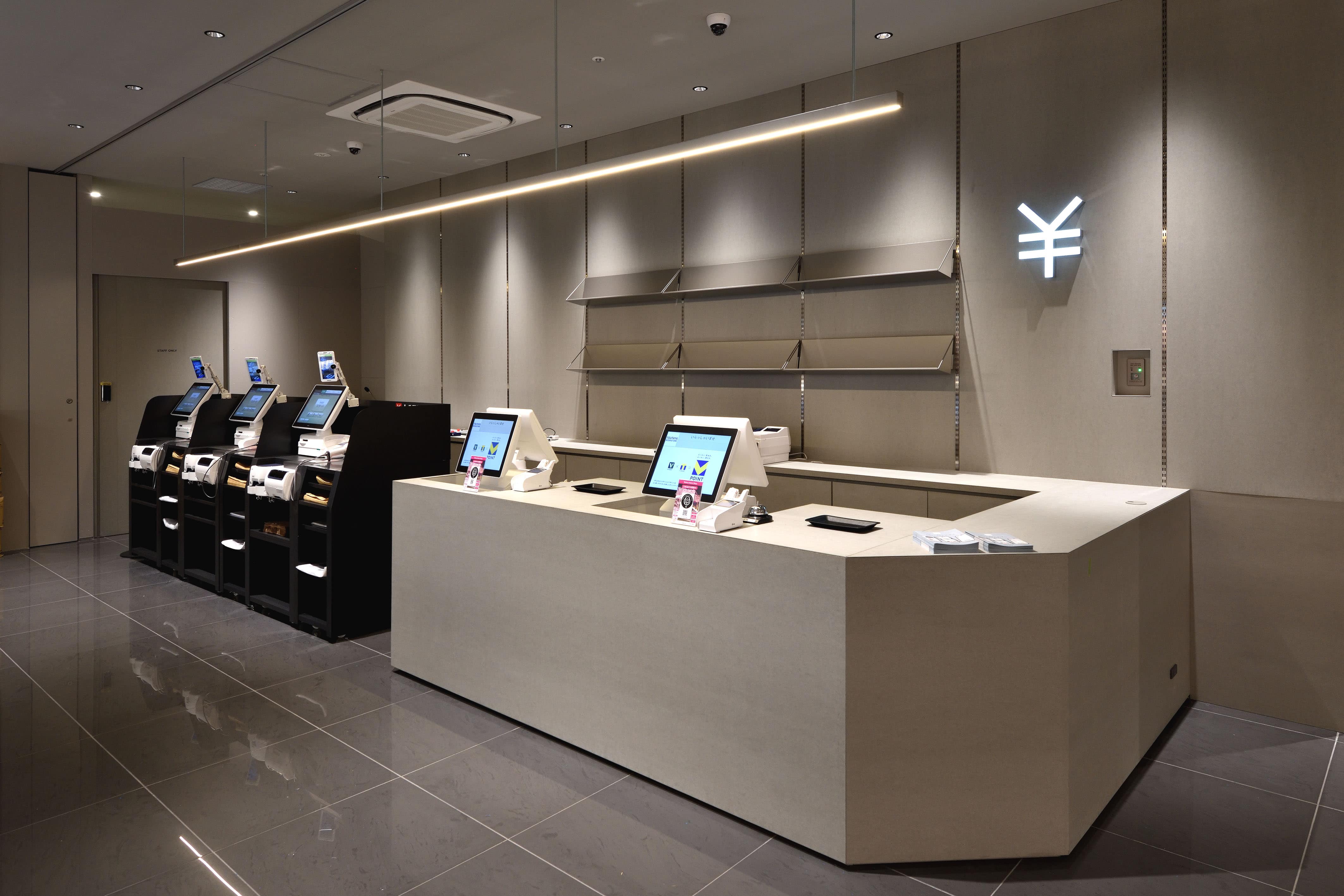 TSUTAYA BOOKSTORE 渋谷サクラステージ(東京都渋谷区) 